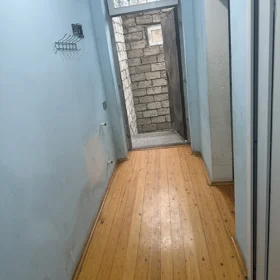 In Baku 90.0 m² apartment is for rent - Image 3