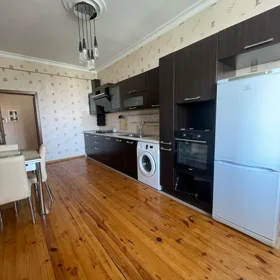 In Baku 100.0 m² apartment is for sale - Image 2