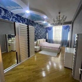In Baku 1000.0 m² apartment is for rent - Image 3