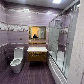 In Baku 1000.0 m² apartment is for rent - Image 5