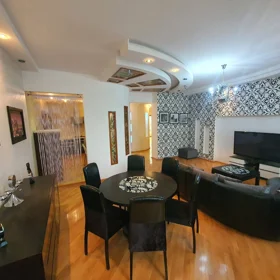 In Baku 154.0 m² apartment is for rent - Image 3