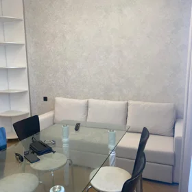 In Baku 80.0 m² apartment is for rent - Image 2