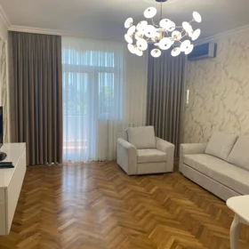 In Baku 80.0 m² apartment is for rent - Image 3