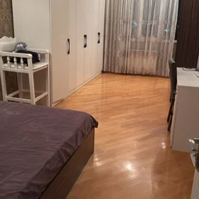 In Baku 135.0 m² apartment is for rent - Image 3