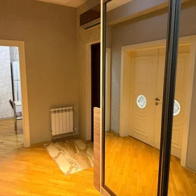 In Baku 115.0 m² apartment is for rent - Image 5