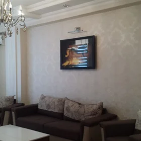 In Baku 90.0 m² apartment is for rent - Image 5