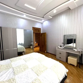 In Baku 432.0 m² house with 8.0 rooms is for rent - Image 3