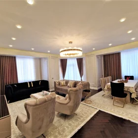 In Baku 160.0 m² apartment is for rent - Image 4