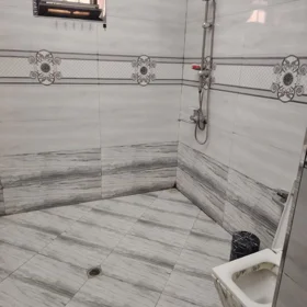 In Baku 110.0 m² house with 3.0 rooms is for rent - Image 5