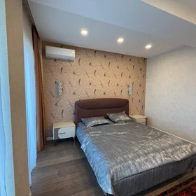 In Baku 90.0 m² apartment is for rent - Image 3