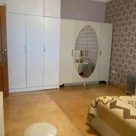 In Baku 70.0 m² house with 2.0 rooms is for rent - Image 5