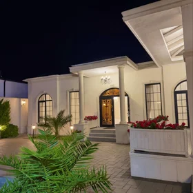 In Baku 170.0 m² house with 3.0 rooms is for rent - Image 4