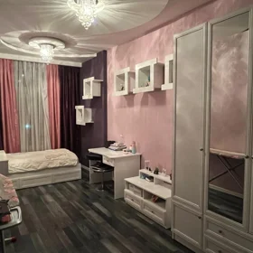 In Baku 131.0 m² apartment is for sale - Image 2