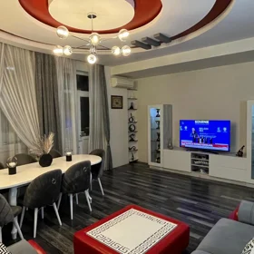 In Baku 131.0 m² apartment is for sale - Image 3