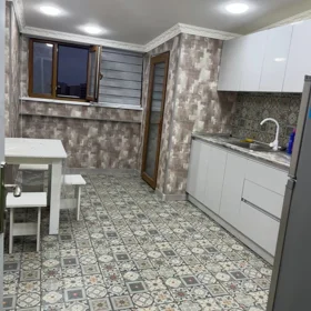 In Baku 65.0 m² apartment is for rent - Image 3