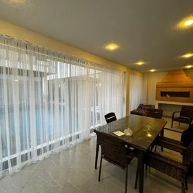 In Baku 240.0 m² house with 4.0 rooms is for rent - Image 4