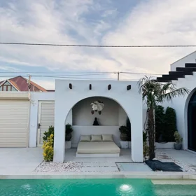 In Baku 160.0 m² house with 3.0 rooms is for rent - Image 2