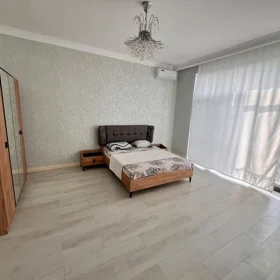 In Baku 119.0 m² house with 3.0 rooms is for rent - Image 5