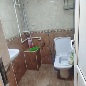 In Baku 60.0 m² house with 3.0 rooms is for rent - Image 2