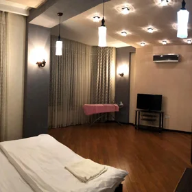 In Baku 210.0 m² apartment is for rent - Image 2