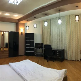 In Baku 210.0 m² apartment is for rent - Image 4