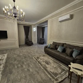 In Baku 140.0 m² apartment is for rent - Image 2