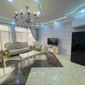 In Baku 112.0 m² apartment is for rent - Image 2