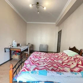 In Baku 110.0 m² apartment is for sale - Image 3