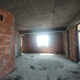 In Baku 157.0 m² apartment is for sale - Image 3