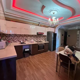 In Baku 150.0 m² apartment is for rent - Image 4