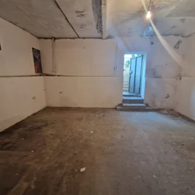 In Baku 100.0 m² commercial is for rent - Image 2