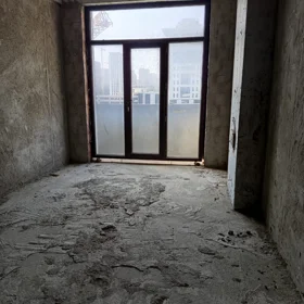 In Baku 210.0 m² apartment is for sale - Image 2