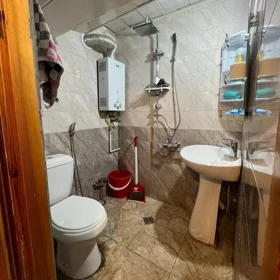 In Baku 60.0 m² apartment is for rent - Image 3