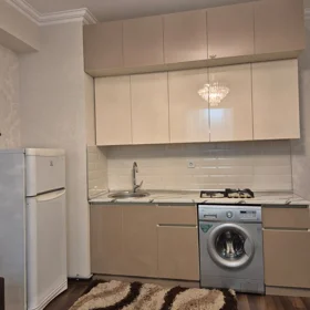 In Baku 70.0 m² apartment is for sale - Image 4