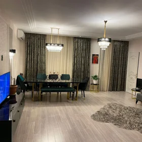 In Baku 148.0 m² apartment is for rent - Image 5