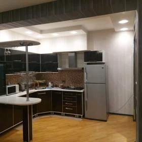 In Baku 80.0 m² apartment is for rent - Image 3