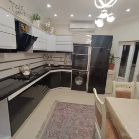 In Baku 110.0 m² apartment is for rent - Image 2