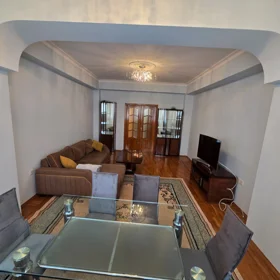 In Baku 125.0 m² apartment is for rent - Image 2