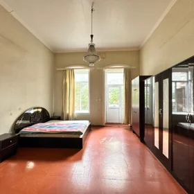 In Baku 70.0 m² apartment is for sale - Image 3