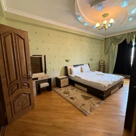 In Baku 147.0 m² apartment is for sale - Image 4
