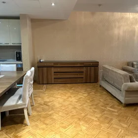 In Baku 175.0 m² apartment is for sale - Image 5