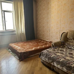 In Baku 110.0 m² apartment is for sale - Image 3