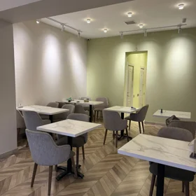 In Baku 140.0 m² commercial is for sale - Image 2