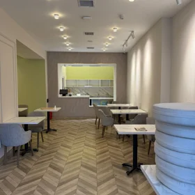 In Baku 140.0 m² commercial is for sale - Image 4