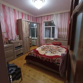 In Baku 150.0 m² house with 4.0 rooms is for sale - Image 3