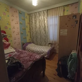 In Baku 150.0 m² house with 4.0 rooms is for sale - Image 5