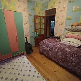 In Baku 150.0 m² house with 4.0 rooms is for sale - Image 4