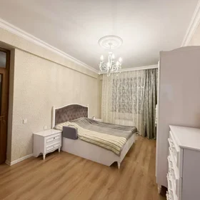 In Baku 136.0 m² apartment is for sale - Image 4