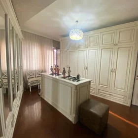 In Baku 151.0 m² apartment is for sale - Image 2
