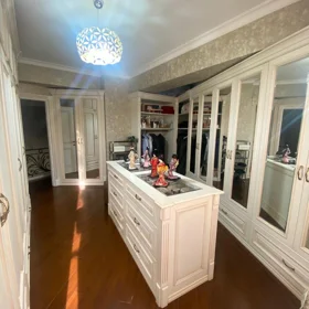 In Baku 151.0 m² apartment is for sale - Image 4